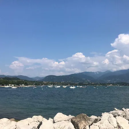 شقة The Lakeside - With Pool مانربا ديل جاردا